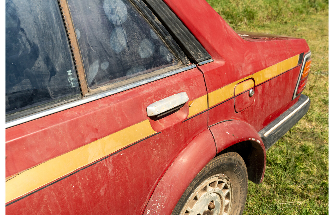 8/1982 Ford Meteor GL GA 4d Sedan Red 1.5L