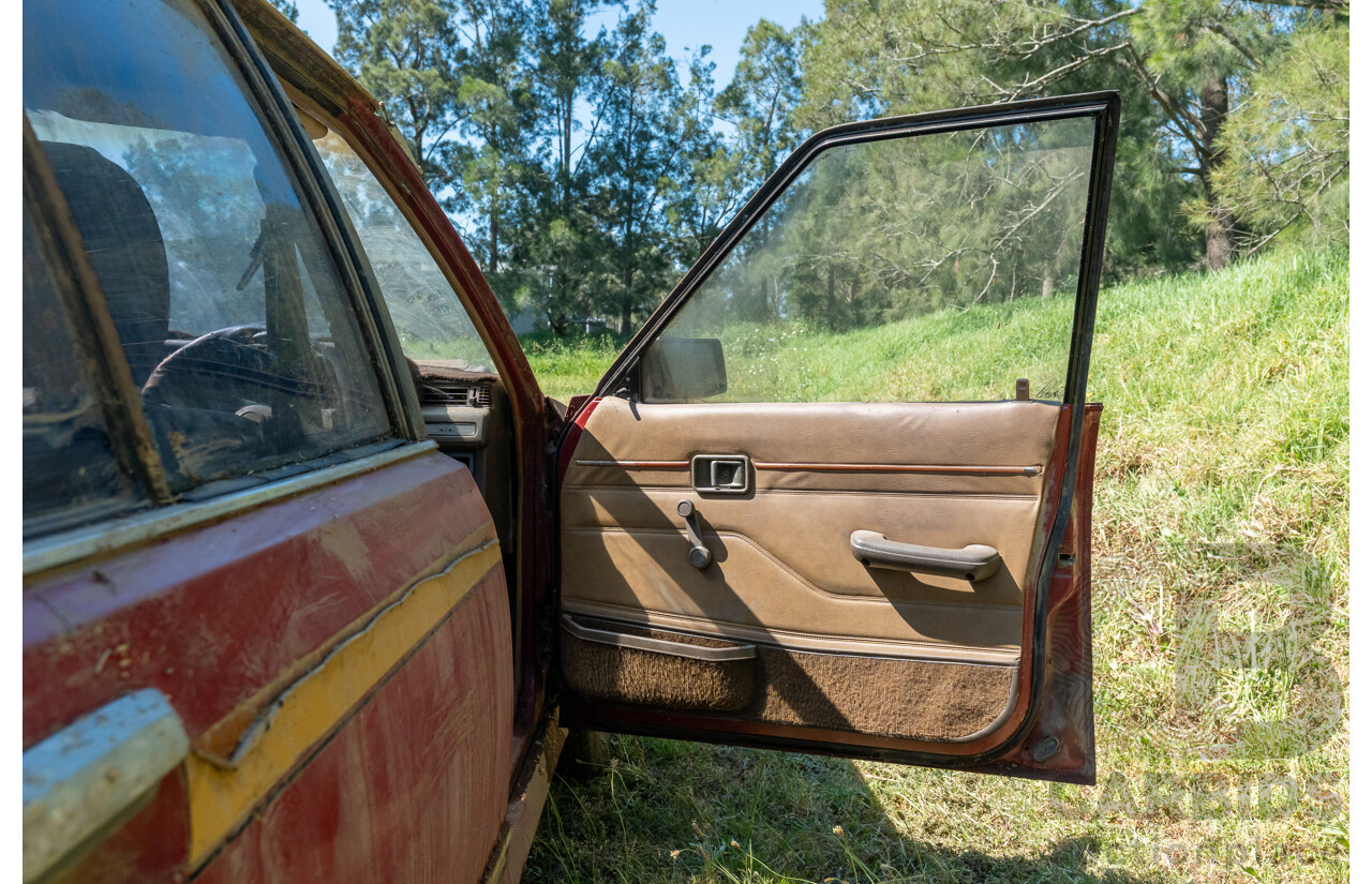 8/1982 Ford Meteor GL GA 4d Sedan Red 1.5L
