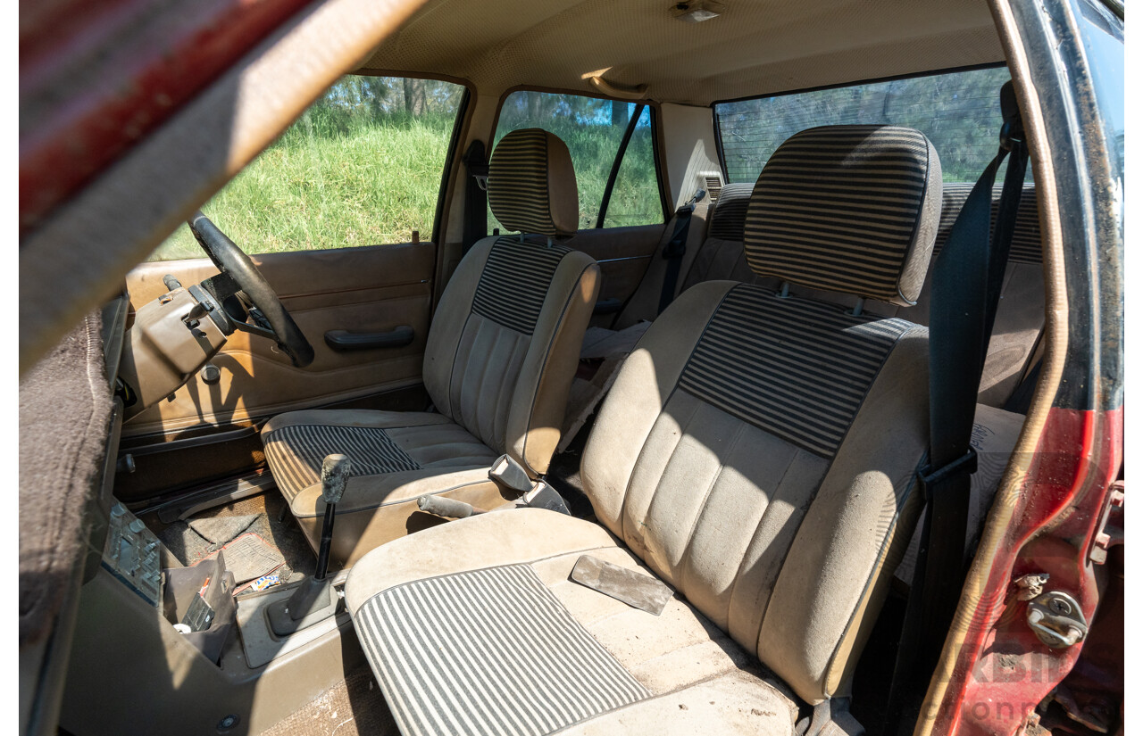 8/1982 Ford Meteor GL GA 4d Sedan Red 1.5L