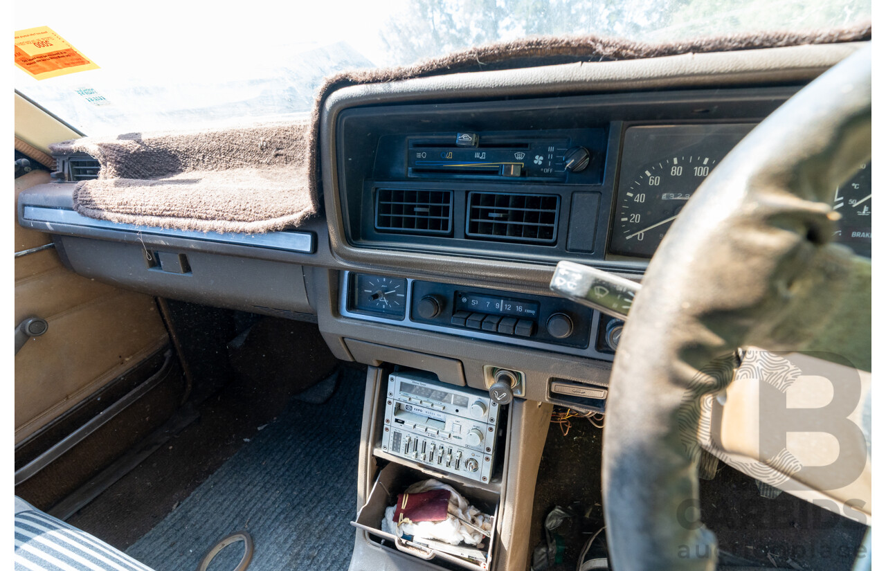 8/1982 Ford Meteor GL GA 4d Sedan Red 1.5L