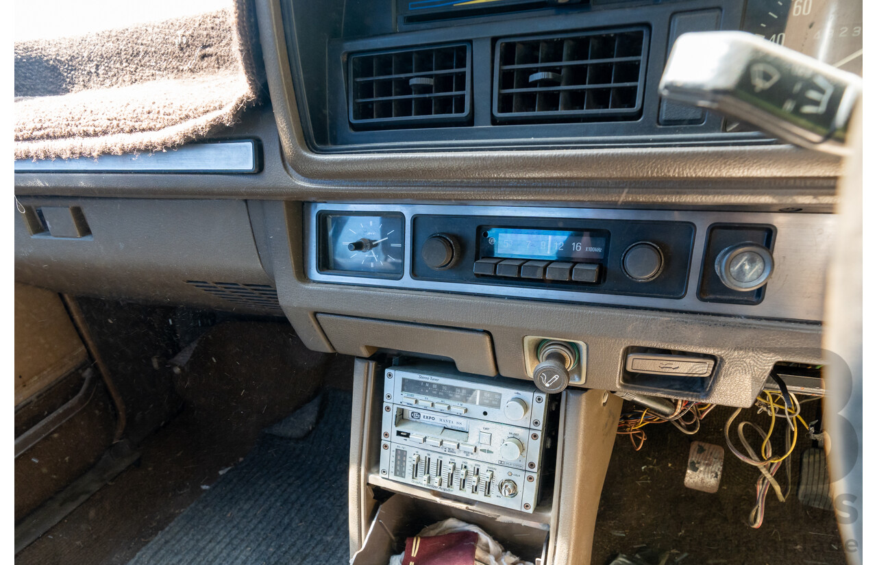 8/1982 Ford Meteor GL GA 4d Sedan Red 1.5L