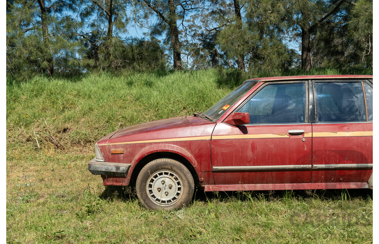 8/1982 Ford Meteor GL GA 4d Sedan Red 1.5L
