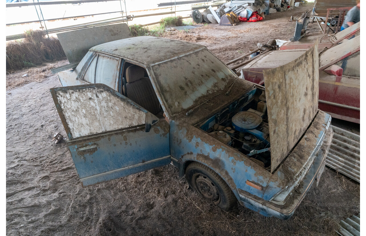 6/1983 Ford Meteor GL GB 4d Sedan Blue 1.5L