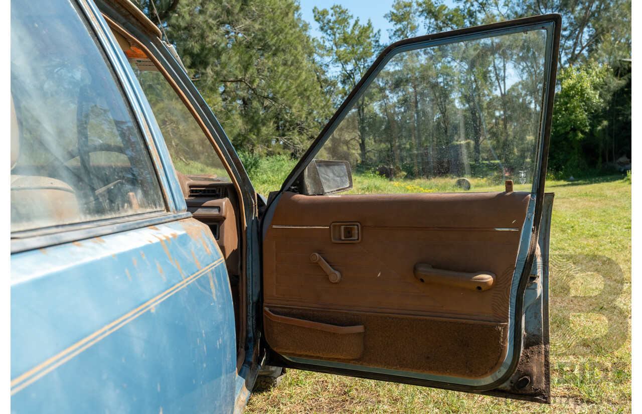 6/1983 Ford Meteor GL GB 4d Sedan Blue 1.5L