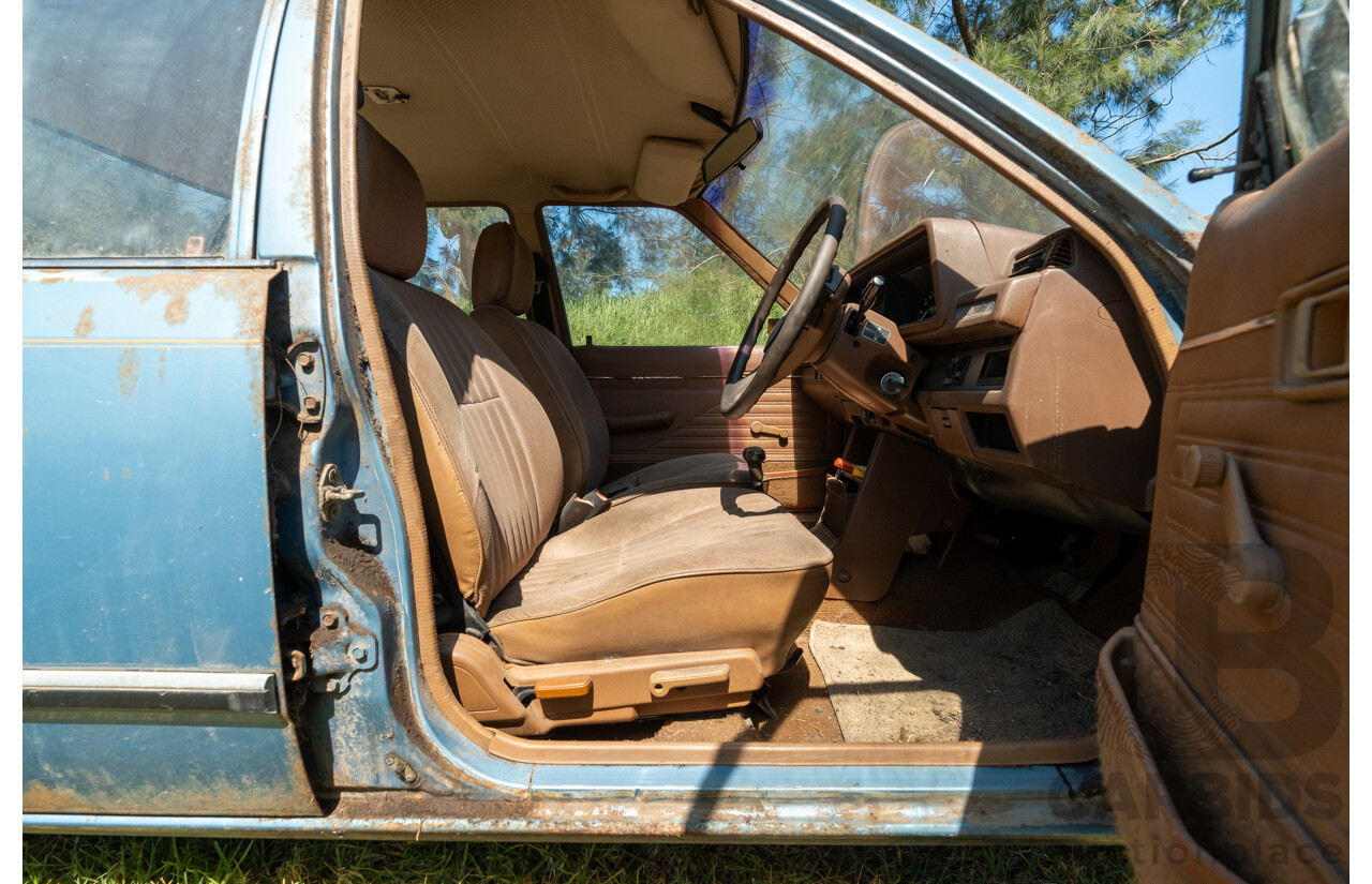 6/1983 Ford Meteor GL GB 4d Sedan Blue 1.5L