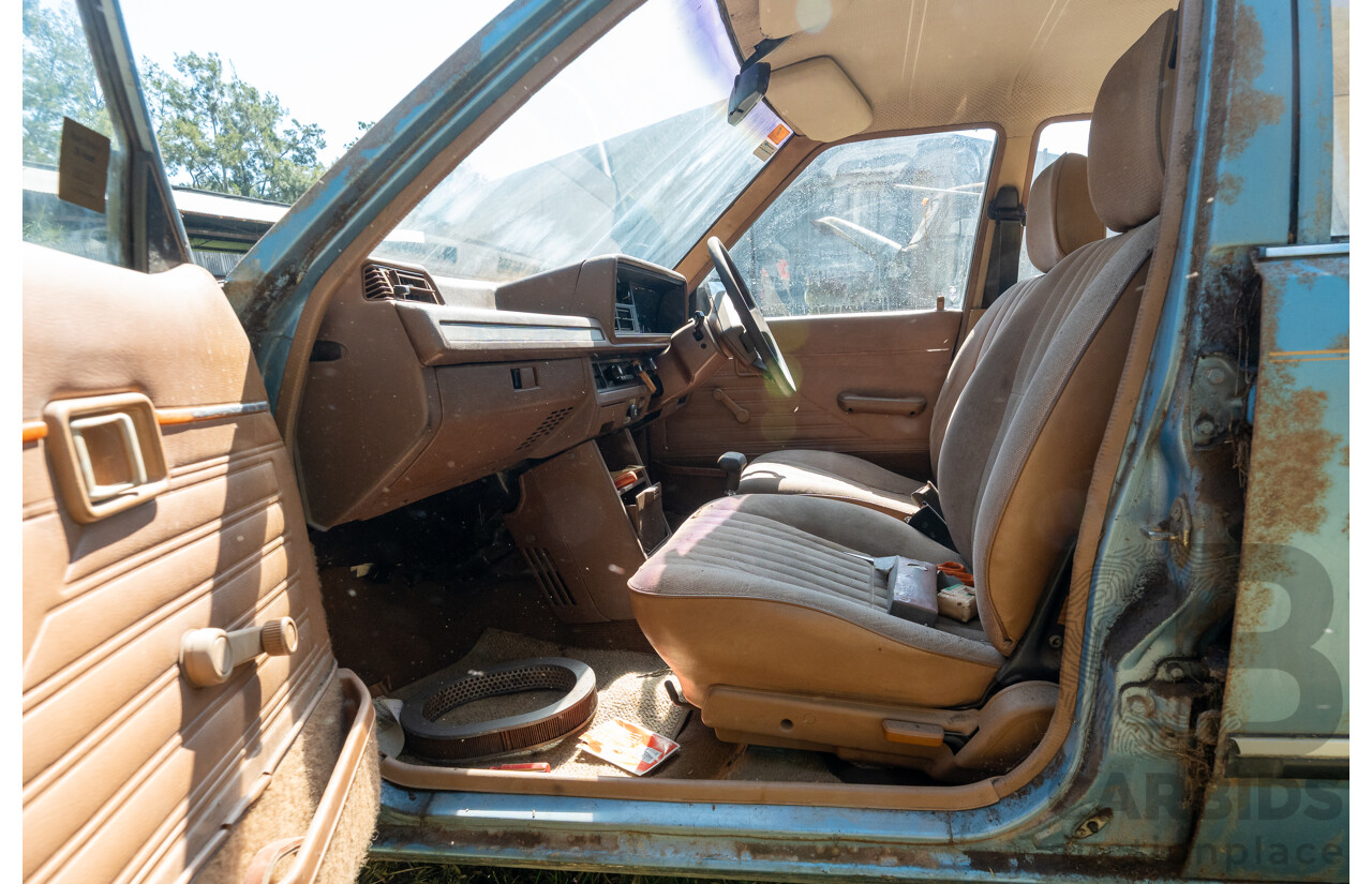 6/1983 Ford Meteor GL GB 4d Sedan Blue 1.5L