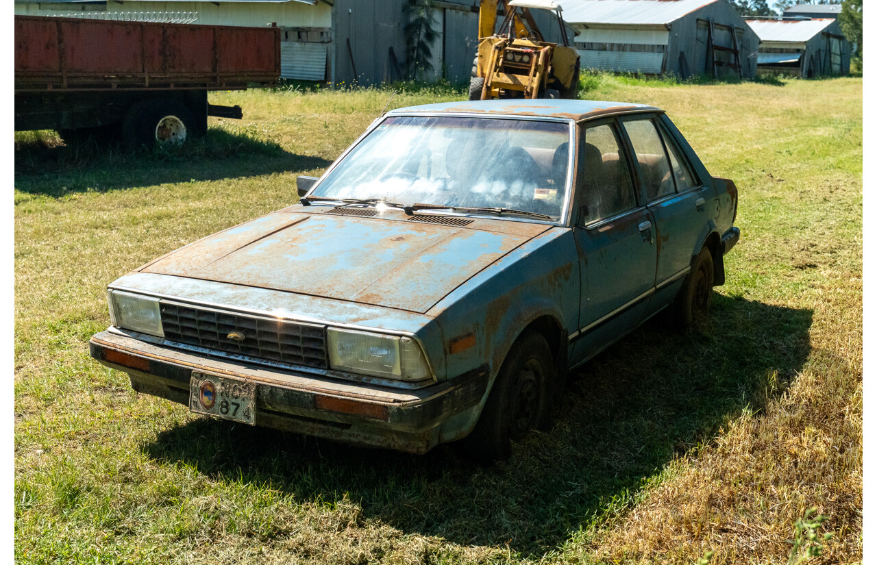 6/1983 Ford Meteor GL GB 4d Sedan Blue 1.5L
