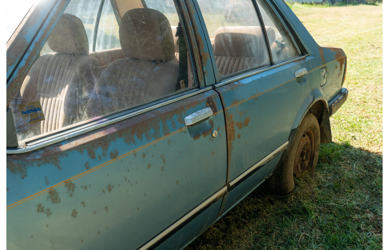 6/1983 Ford Meteor GL GB 4d Sedan Blue 1.5L