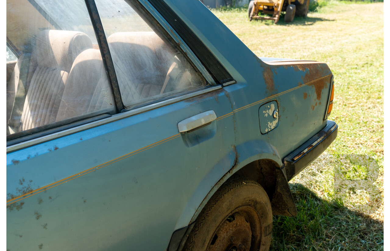 6/1983 Ford Meteor GL GB 4d Sedan Blue 1.5L