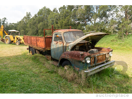 Circa 1970 Bedford TJ J3 Truck 2d Cab Chassis 350ci V8 5.7L