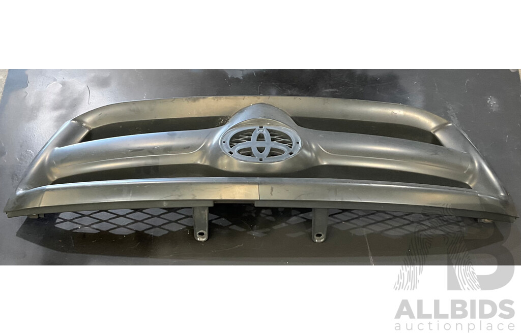 Assorted Vehicle Parts & Accessories