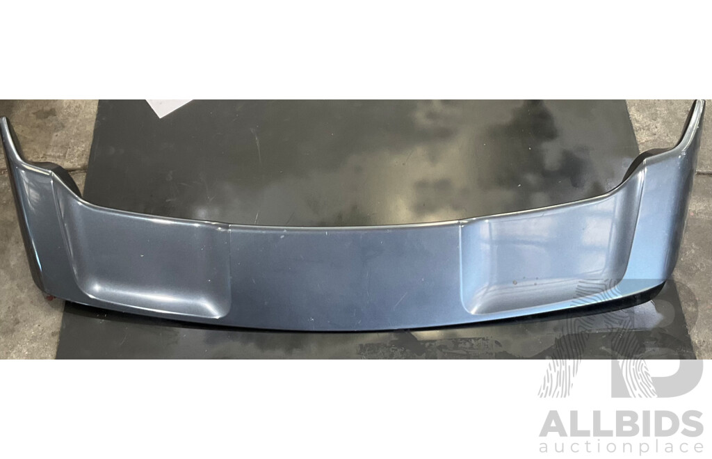 Assorted Vehicle Parts & Accessories