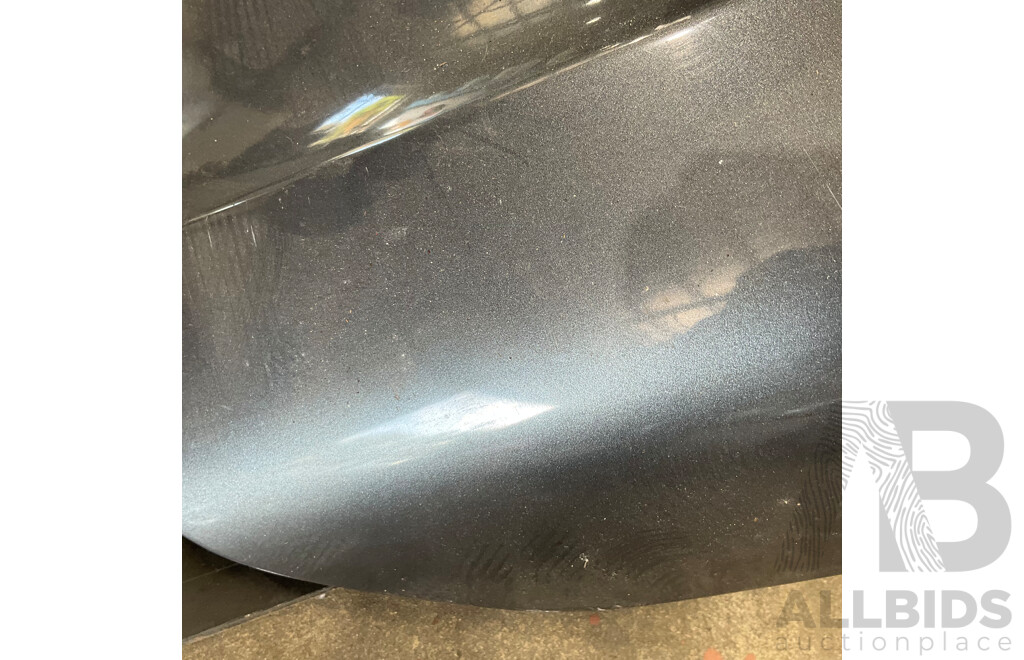 Assorted Vehicle Parts & Accessories