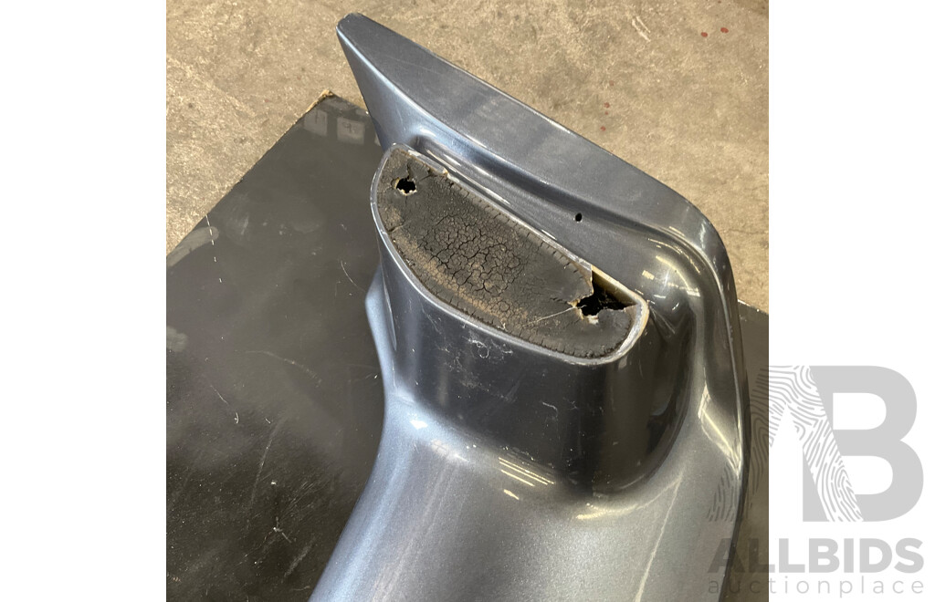 Assorted Vehicle Parts & Accessories