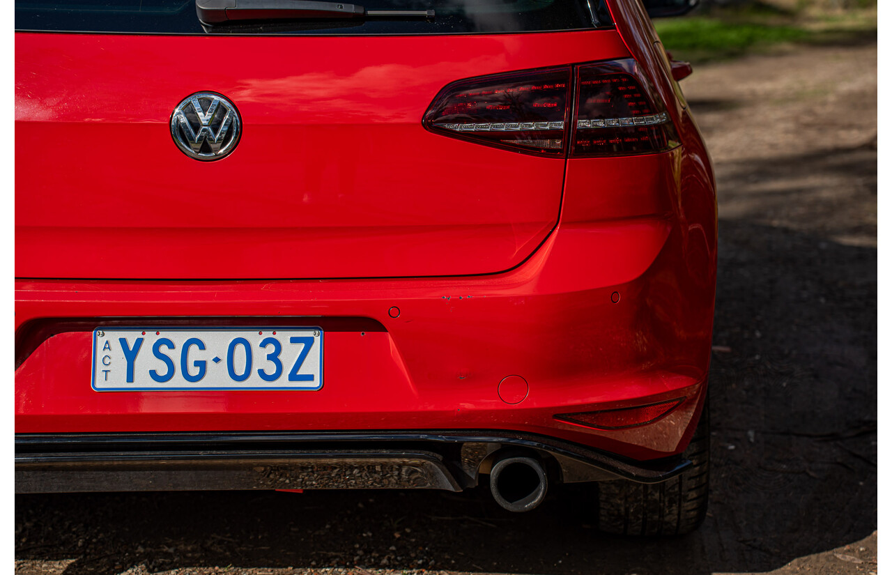 08/2016 Volkswagen Golf GTi 40 Years Mk7 MY16 4d Hatchback Tornado Red Turbo 2.0L
