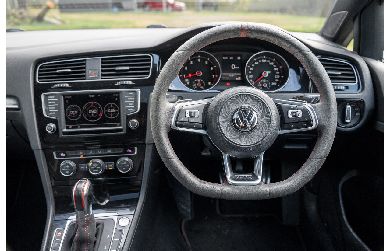 08/2016 Volkswagen Golf GTi 40 Years Mk7 MY16 4d Hatchback Tornado Red Turbo 2.0L