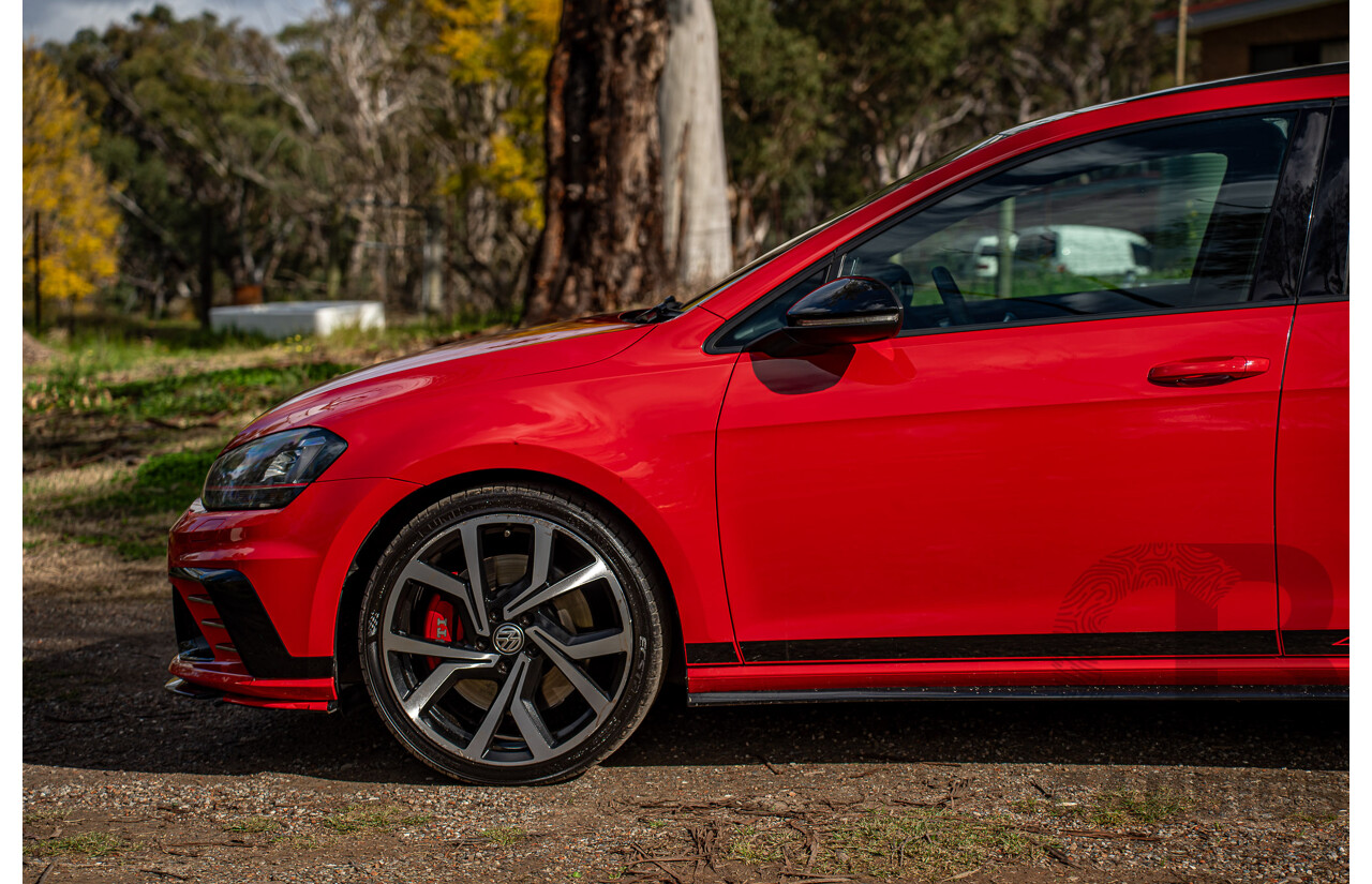 08/2016 Volkswagen Golf GTi 40 Years Mk7 MY16 4d Hatchback Tornado Red Turbo 2.0L