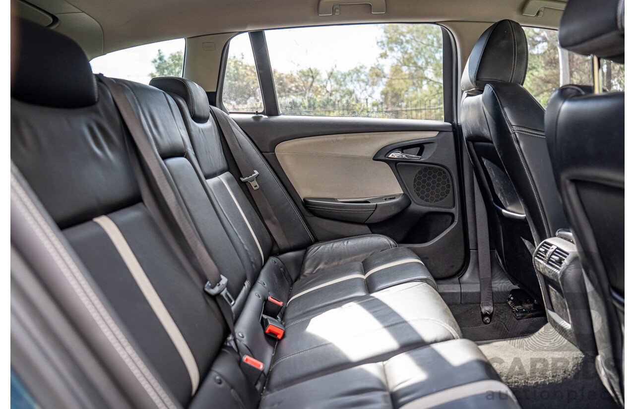 4/2014 Holden VF Calais V 4d Sportwagon Karma Blue V8 6.0L