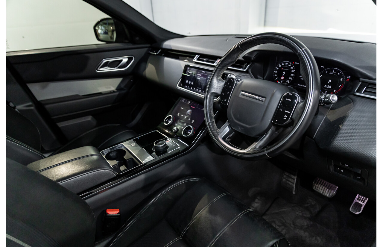 04/2019 Range Rover Velar P250 R-Dynamic S (AWD) L560 MY19.5 4d Wagon Fuji White/Santorini Black Roof Turbo 2.0L