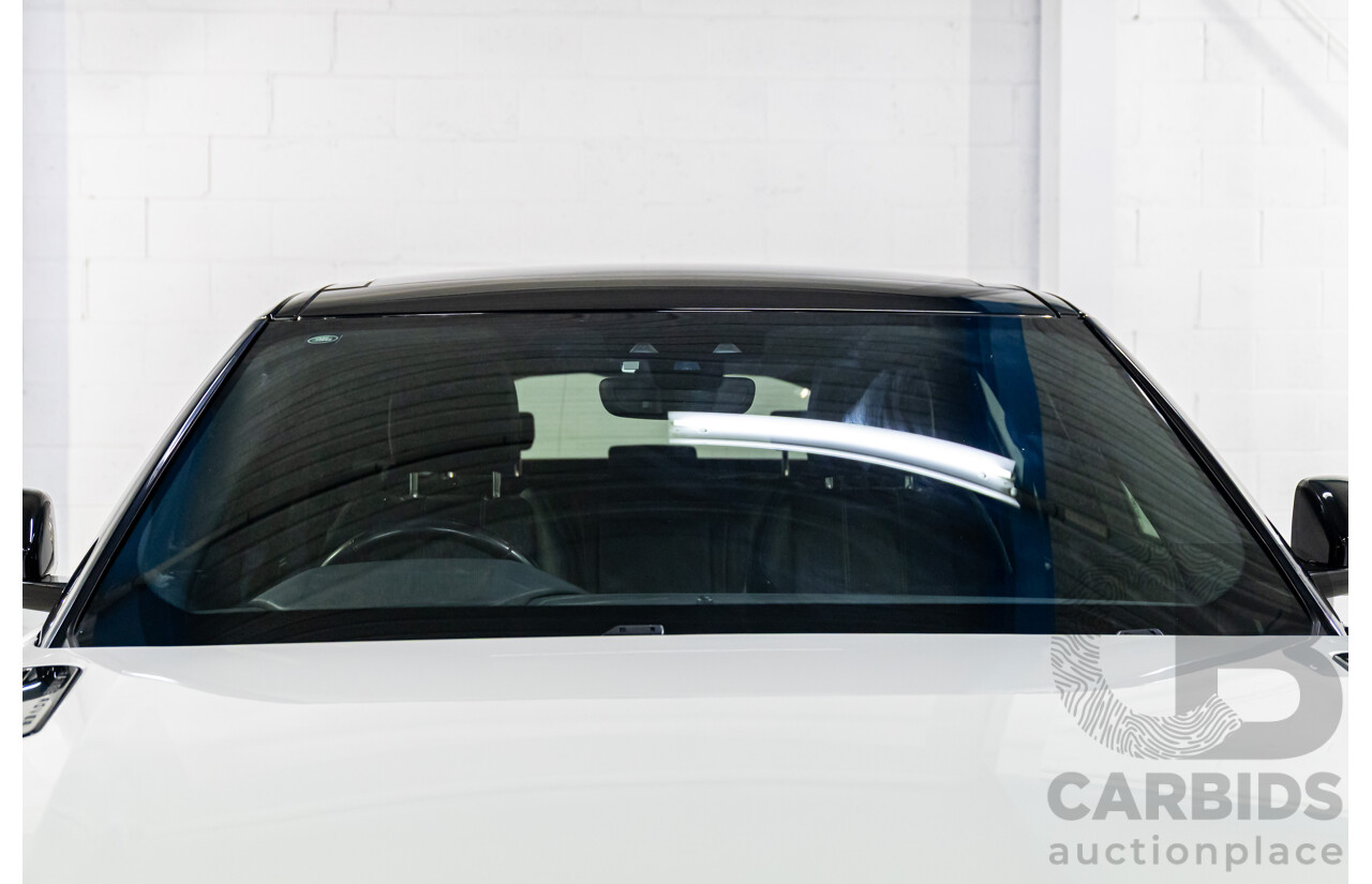 04/2019 Range Rover Velar P250 R-Dynamic S (AWD) L560 MY19.5 4d Wagon Fuji White/Santorini Black Roof Turbo 2.0L