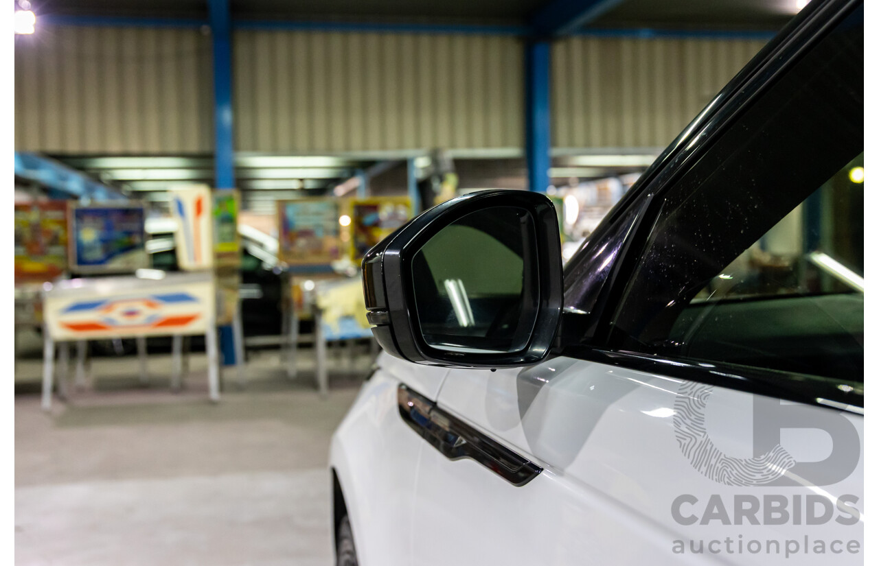 04/2019 Range Rover Velar P250 R-Dynamic S (AWD) L560 MY19.5 4d Wagon Fuji White/Santorini Black Roof Turbo 2.0L