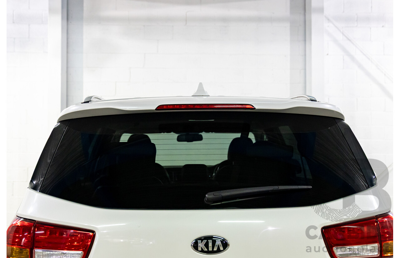08/2017 Kia Carnival SLi (FWD) YP MY18 4d Wagon Snow White Pearl V6 3.3L