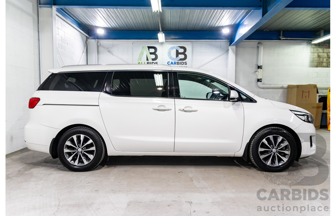 08/2017 Kia Carnival SLi (FWD) YP MY18 4d Wagon Snow White Pearl V6 3.3L