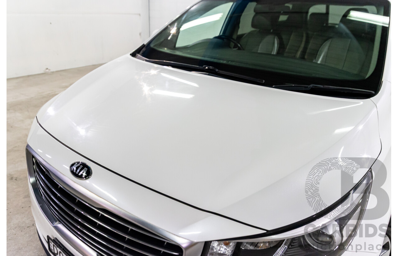 08/2017 Kia Carnival SLi (FWD) YP MY18 4d Wagon Snow White Pearl V6 3.3L