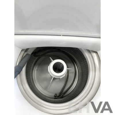 Fisher & Paykel Series 3 5.5kg Top Load Washing Machine