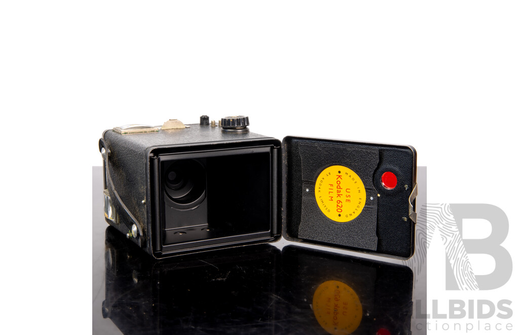 Vintage Kodak Brownie Six 20 Model D Camera in Leather Case