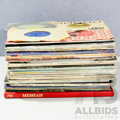 Large Collection of Vinyl LP Records Including Slim Dusty, Chuck Berry and More