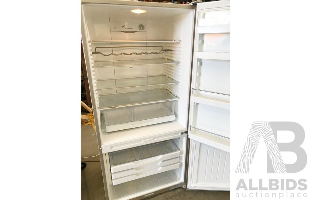 Fisher & Paykel 519L Refrigerator