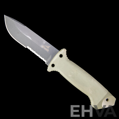 Sheath Knife with Leg Strap by Gerber Legendary Blades, Portland USA, with Sharpener in Interior of Sheath