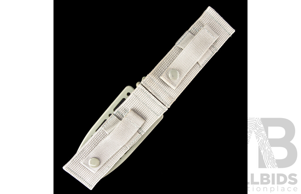 Sheath Knife with Leg Strap by Gerber Legendary Blades, Portland USA, with Sharpener in Interior of Sheath