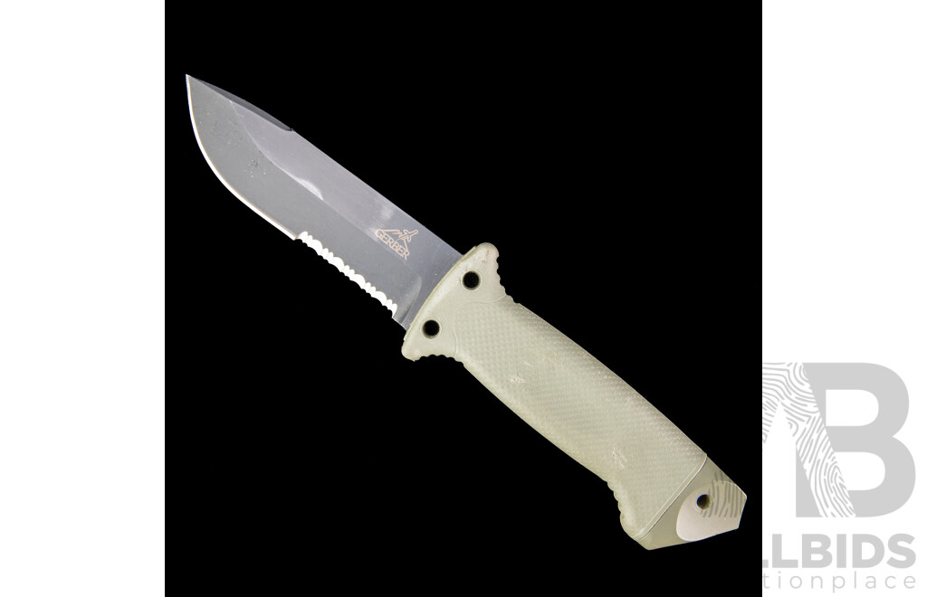 Sheath Knife with Leg Strap by Gerber Legendary Blades, Portland USA, with Sharpener in Interior of Sheath