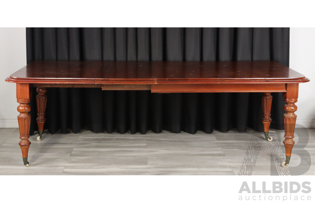 Victorian Mahogany Extension Dining Table with Four Chairs