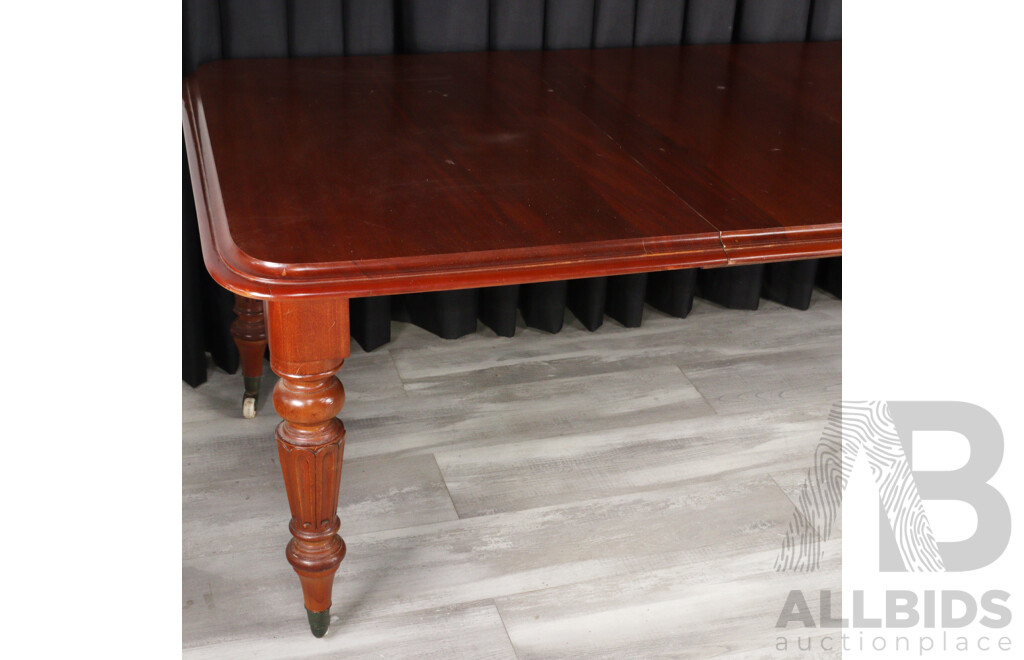 Victorian Mahogany Extension Dining Table with Four Chairs