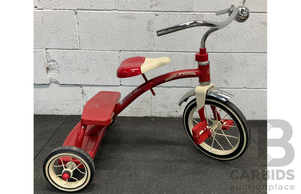 RADIO FLYER Classic Dual Deck Tricycle - ORP $199.99