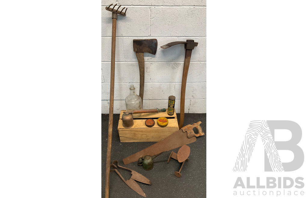 Assorted Vintage Tools - Decor, Including Cast Iron Shoe Anvil, Sprayer, Oil Can and More  - Lot of 12
