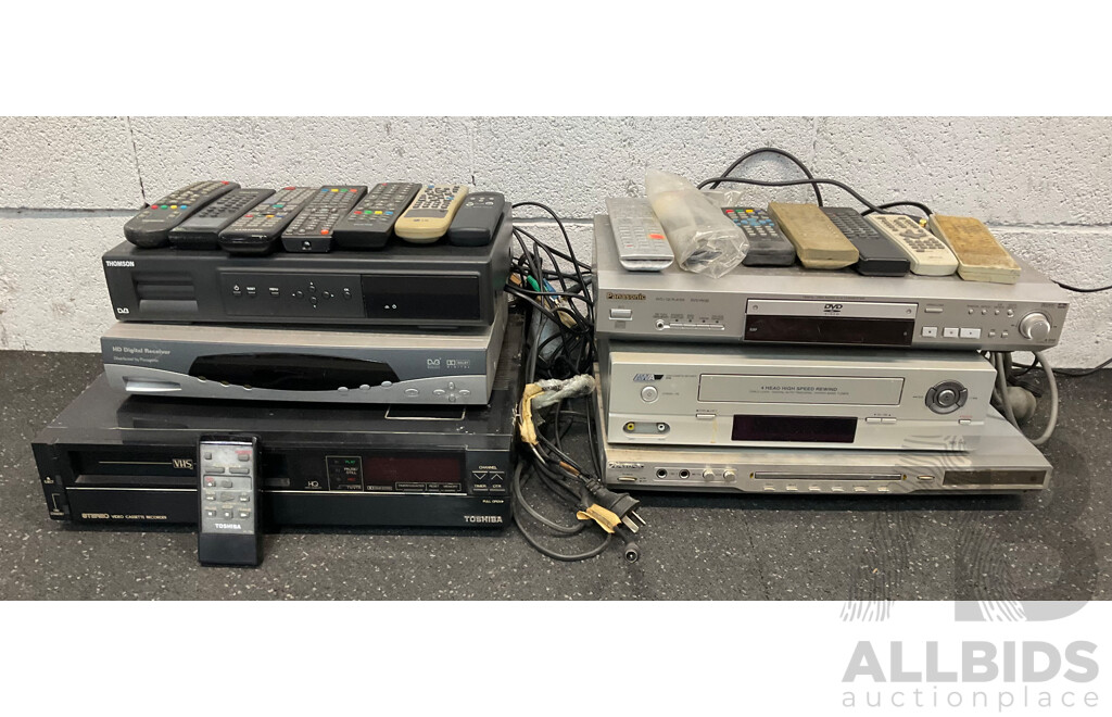 Pair of SONY Speaker &  Assorted Vintage Stereo Equipment, Including SONY, Panasonic and Others