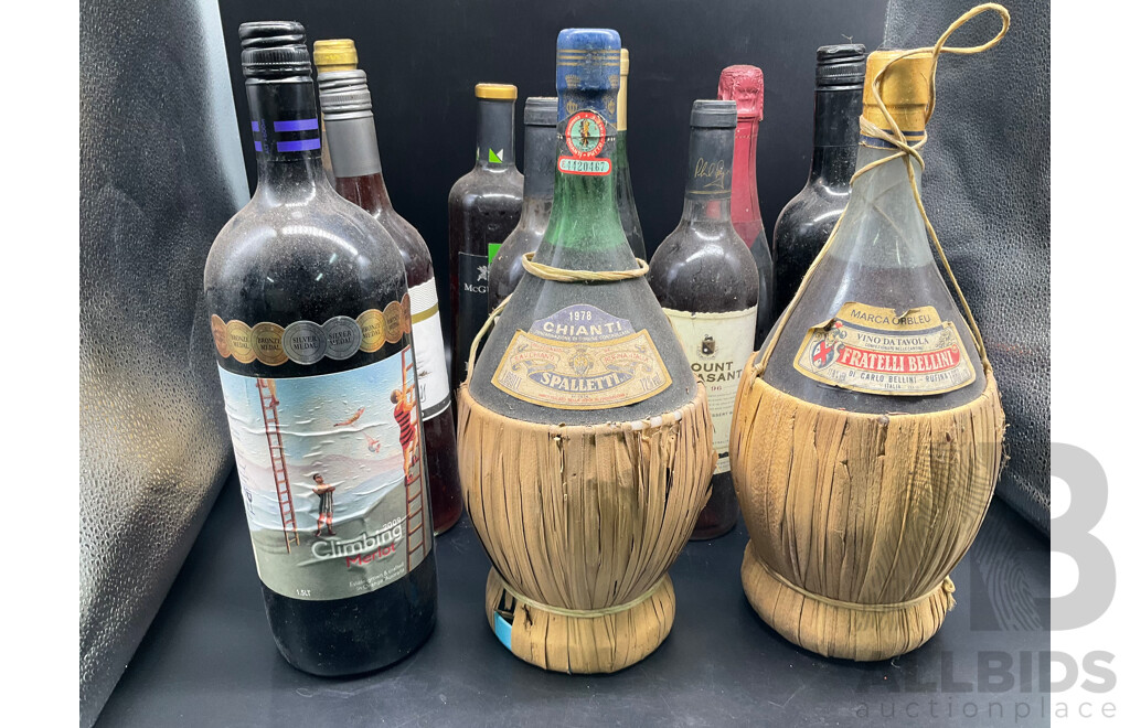 Assorted Bottles of Italian and Australian Wines - Lot of 12
