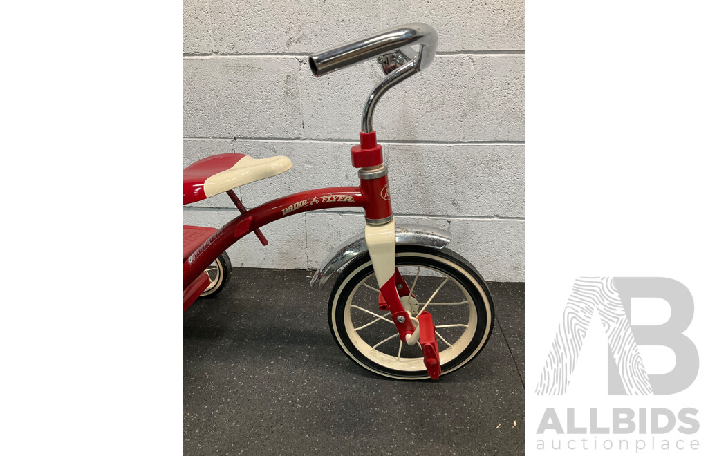 RADIO FLYER Classic Dual Deck Tricycle - ORP $199.99