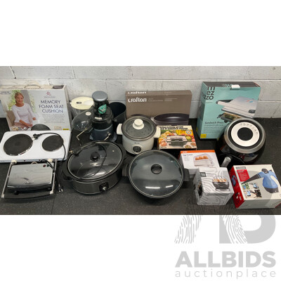 Assorted Kitchen Appliances
