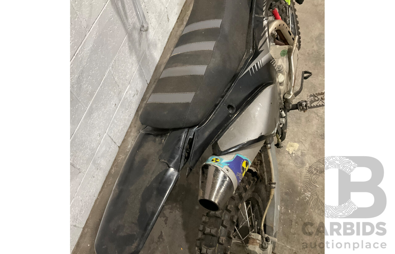 THUMPStar YX-R Dirt Bike