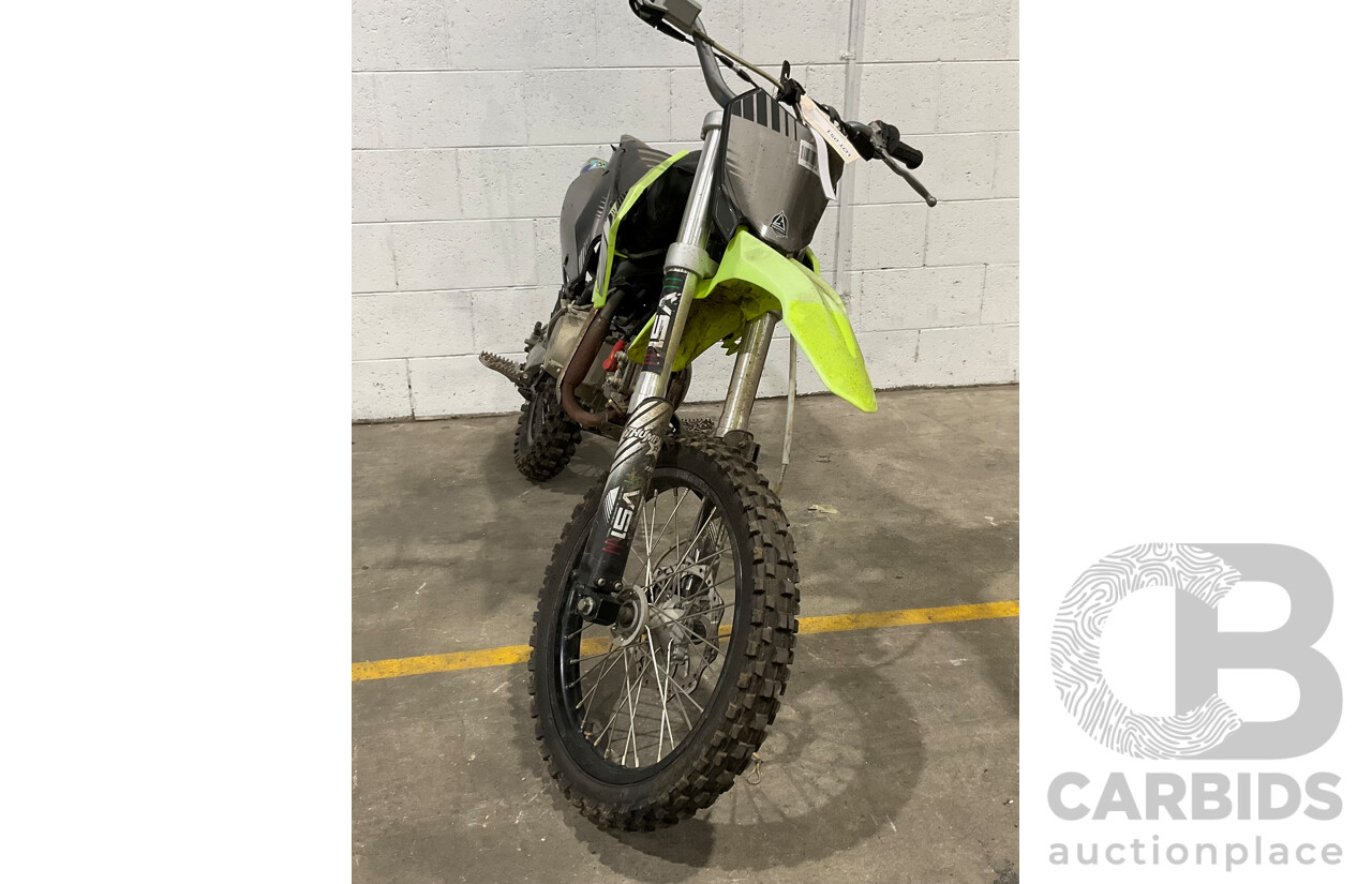 THUMPStar YX-R Dirt Bike