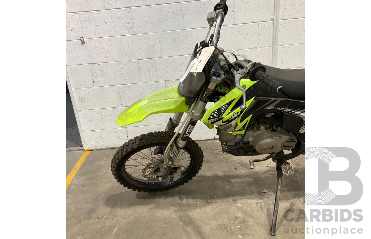 THUMPStar YX-R Dirt Bike