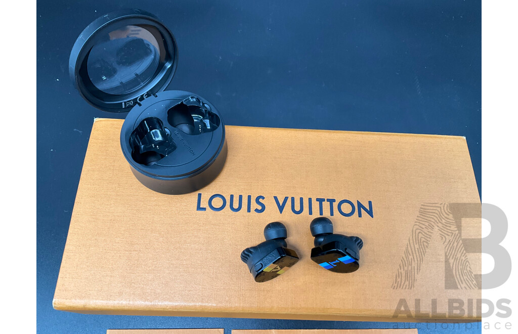 Horizon Wireless Earphones Branded Louis Vuitton