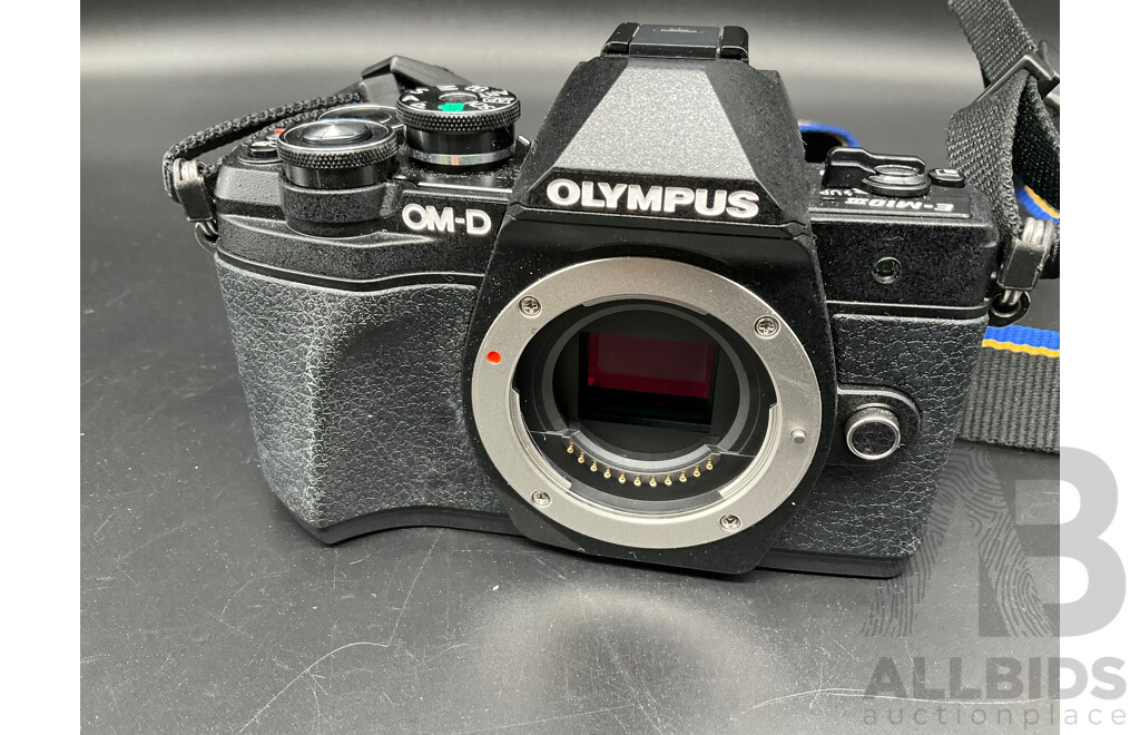 OLYMPUS OM-D E-M10 Mark III Camera and Accessories