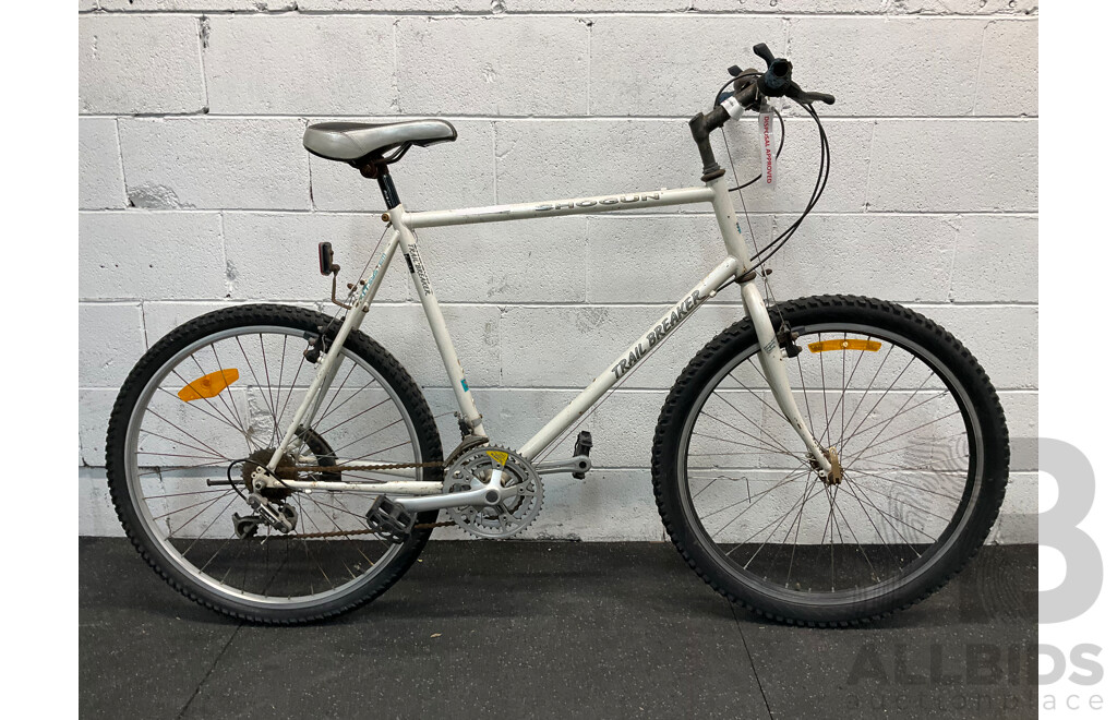 SHOGUN Trail Breaker Mountain Bike