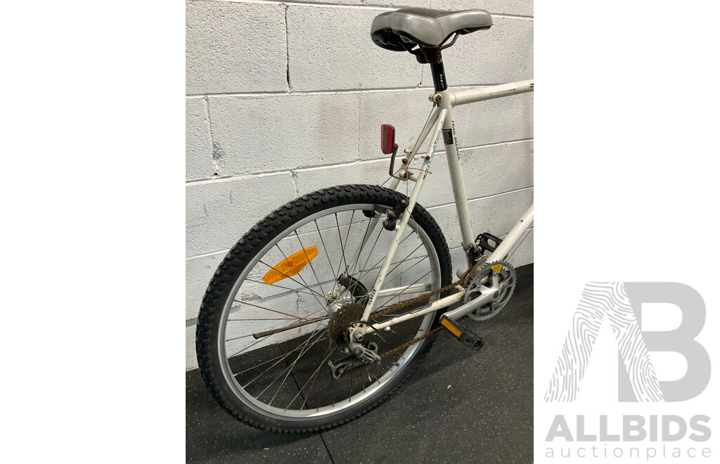 SHOGUN Trail Breaker Mountain Bike